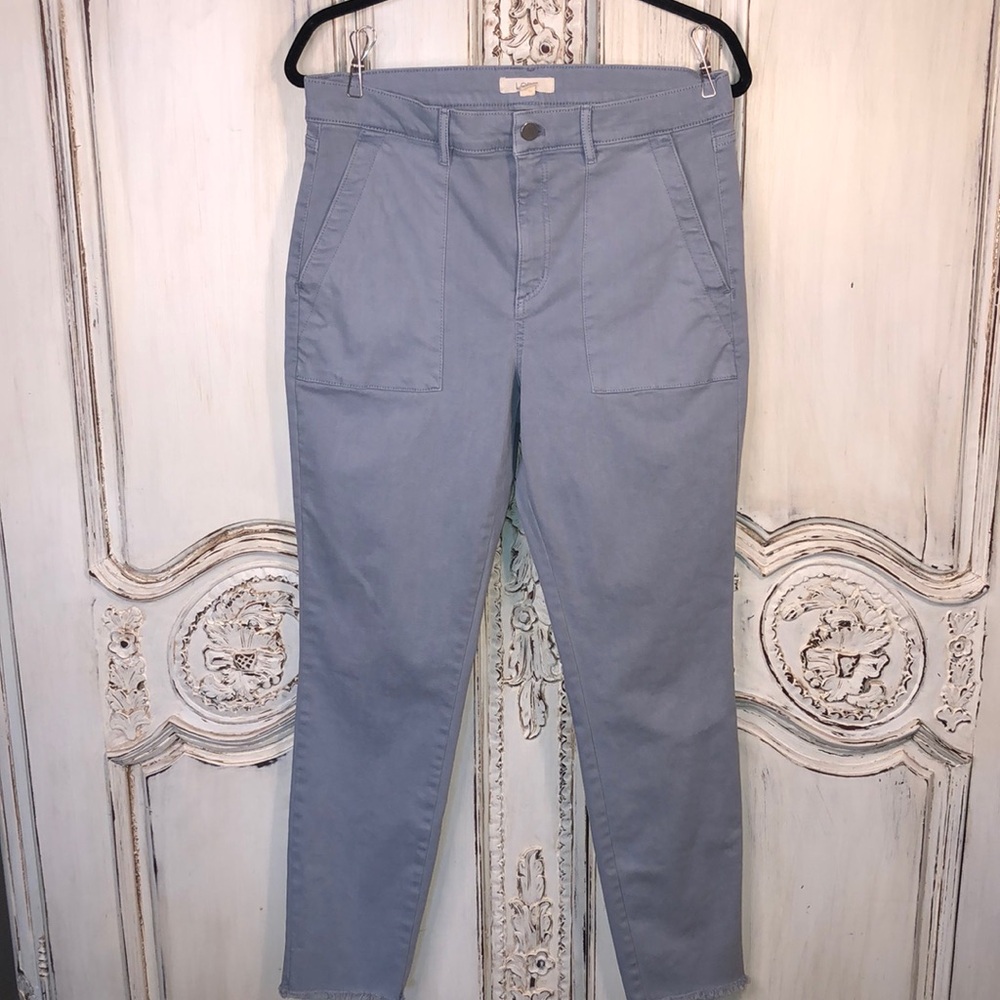 LOFT Soft Blue Front Patch Pockets Raw Hem Slight Taper Leg Jeans Size 10